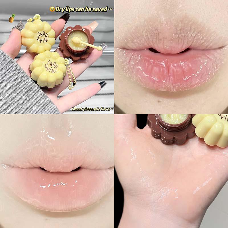 CAPPVINI Macaron Hydrating Lip Mask: Moisturizes, Smooths Lip Lines, and Exfoliates for Perfect Student Party Makeup.