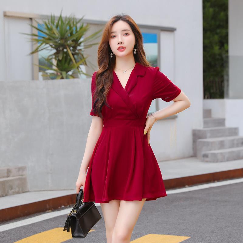 

Маленькое красное шифоновое платье - Весна/Лето 2023: Короткий, Стильный, Подчеркивающий талию и Увеличивающий рост. 3XL