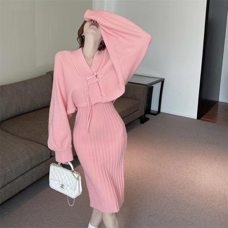 Ensfarvet V-hals Strikket Dress Dame 2025 Høst og Vinter Mild Langermet Cardigan Topp Allsidig Løs Genser Medium og Lang Skjørt