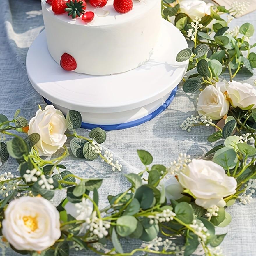 Artificial Vines Flower Wedding Table Decor With Plastic Roses For Garden Scenes