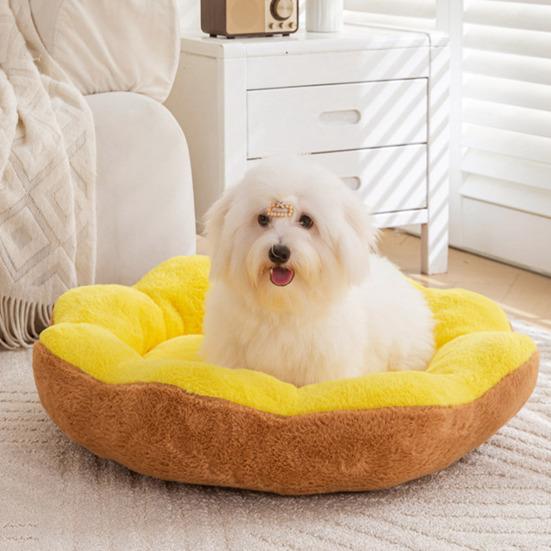 Winter Pet Bed Flower Shaped Plush Dog Bed with Anti-slip Bottom