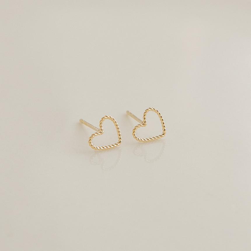 Lunne 14K Dot Line Heart Earrings (14K Gold) #Es16