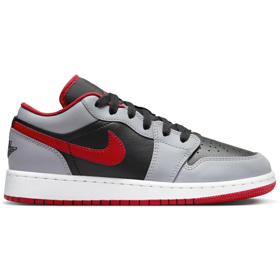 

Sneaker Jordan 1 Low Cement Fire Red (GS)(553560-060) 35.5