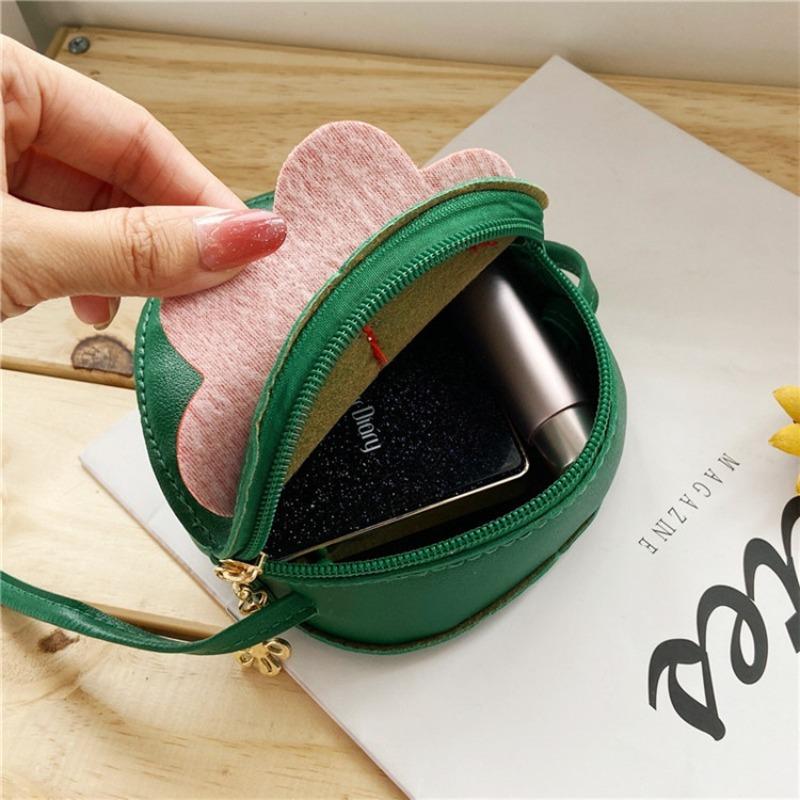 Girls bag, new cute strawberry bag, children's messenger bag, boys and girls change bag, decorative small bag.