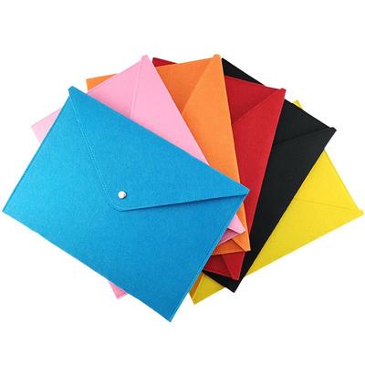 Hersteller von exquisiten Filz-Aktentaschen und -Mappen mit anpassbaren Farblogo-Optionen.
