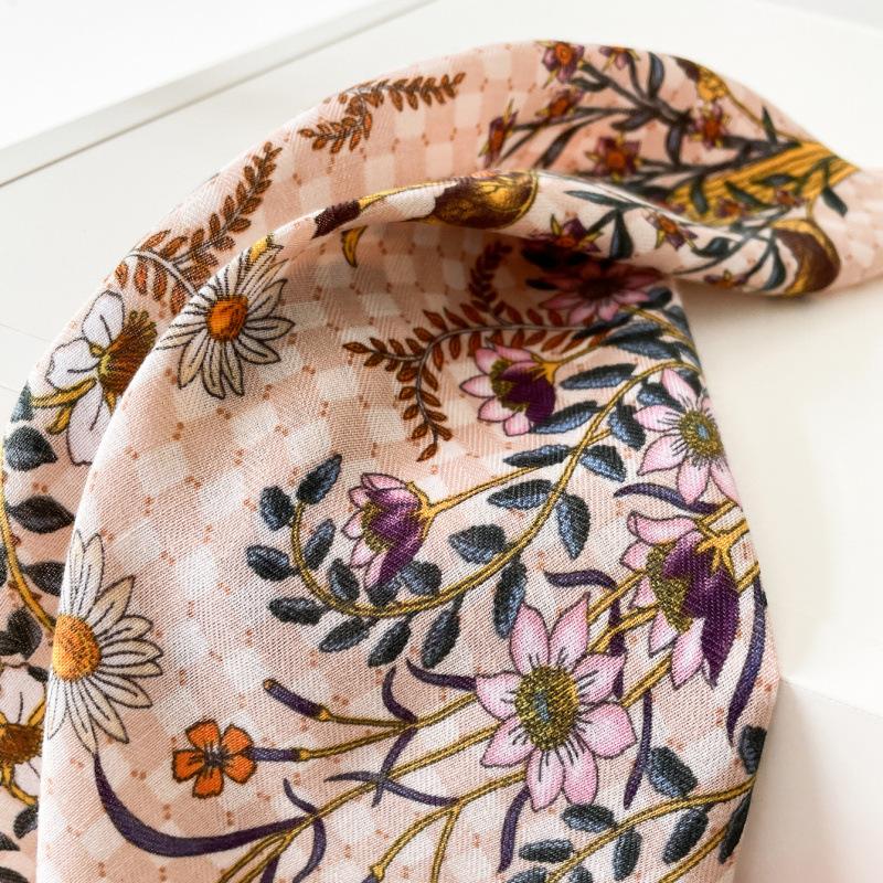 New Style Retro Fashion Scarf Printed Square Scarf Ladies Fairy Style Scarf Angora Red Silk Scarf