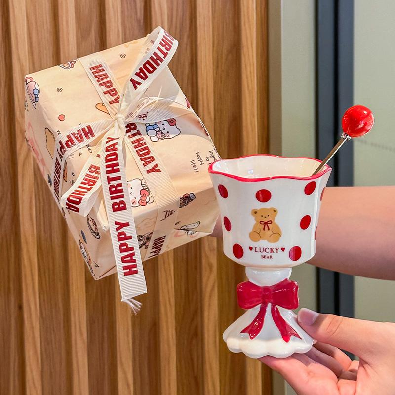 Give Your Best Friend a Birthday Gift, Cute and High-value Bear Cup, Soft and Cute Ceramic Mug, and Female Souvenir Gift Box.