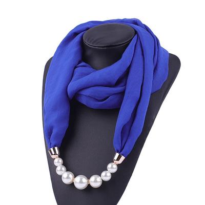 Eleganter Chiffon-Infinity-Schal mit Perlenkette – Damenmode-Schal in Unifarbe für Freizeit- und formelle Kleidung