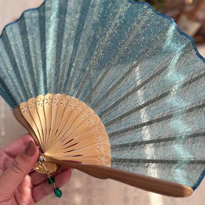 Bambus Falt-Handfächer Muschelförmig Retro Chinesischer Stil Netz-Seidenfächer für Damen Einfarbig Geschnitztes Fächerbein Fächer Hochzeitsdekoration