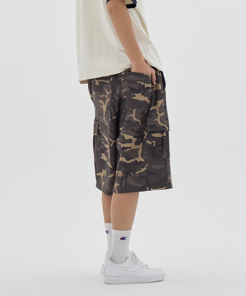 URBANAGE Bermuda Camo Wide Cargo Sweat Shorts_Khaki