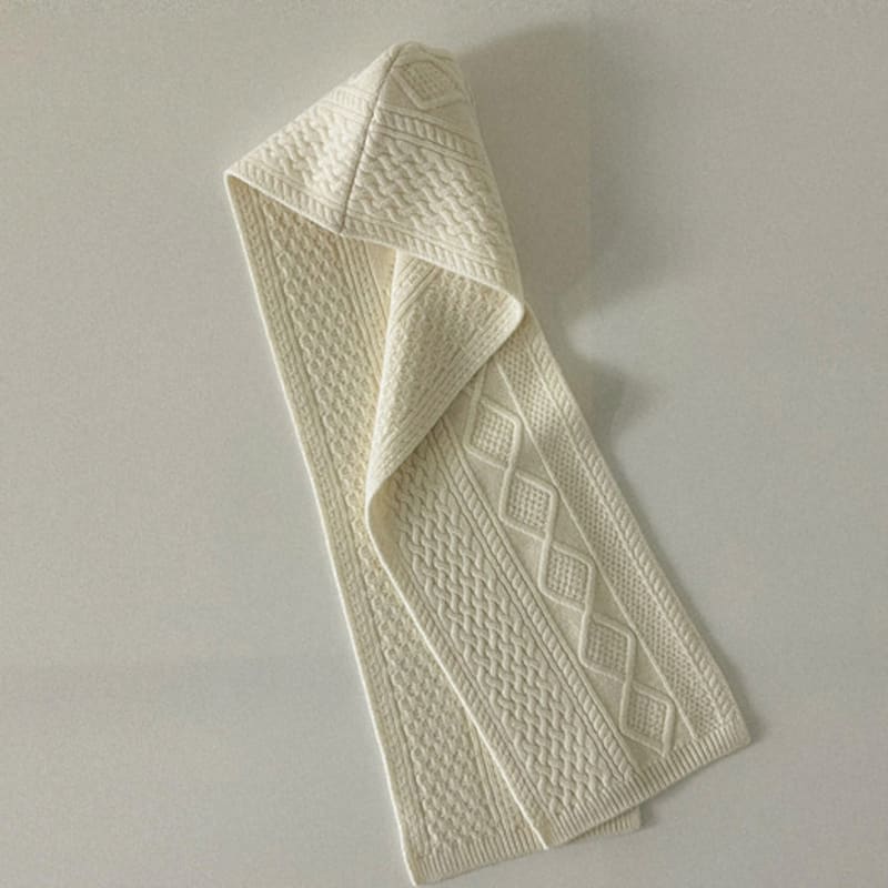 

MOON J HOODED CABLE-KNIT MERINO SCARF - IVORY FREE