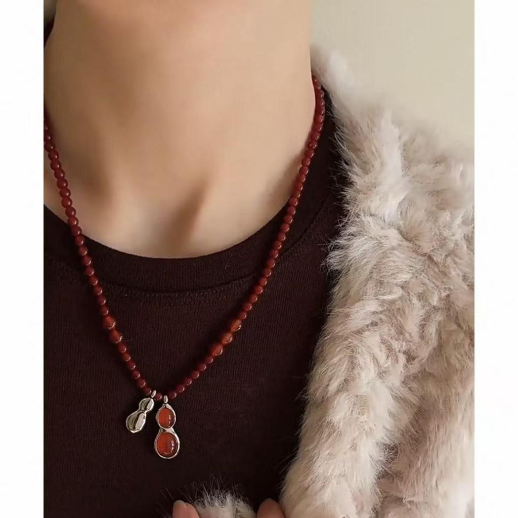 Retro Beaded Peanut Pendant Necklace - Simple, Stylish, Versatile Sweater Chain