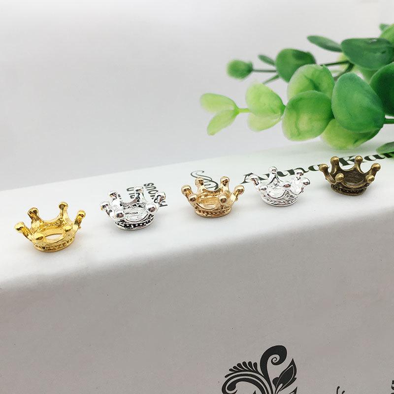 Zhongcheng Small Crown Alloy Pendant - Japanese & Korean Cartoon Hair Accessory