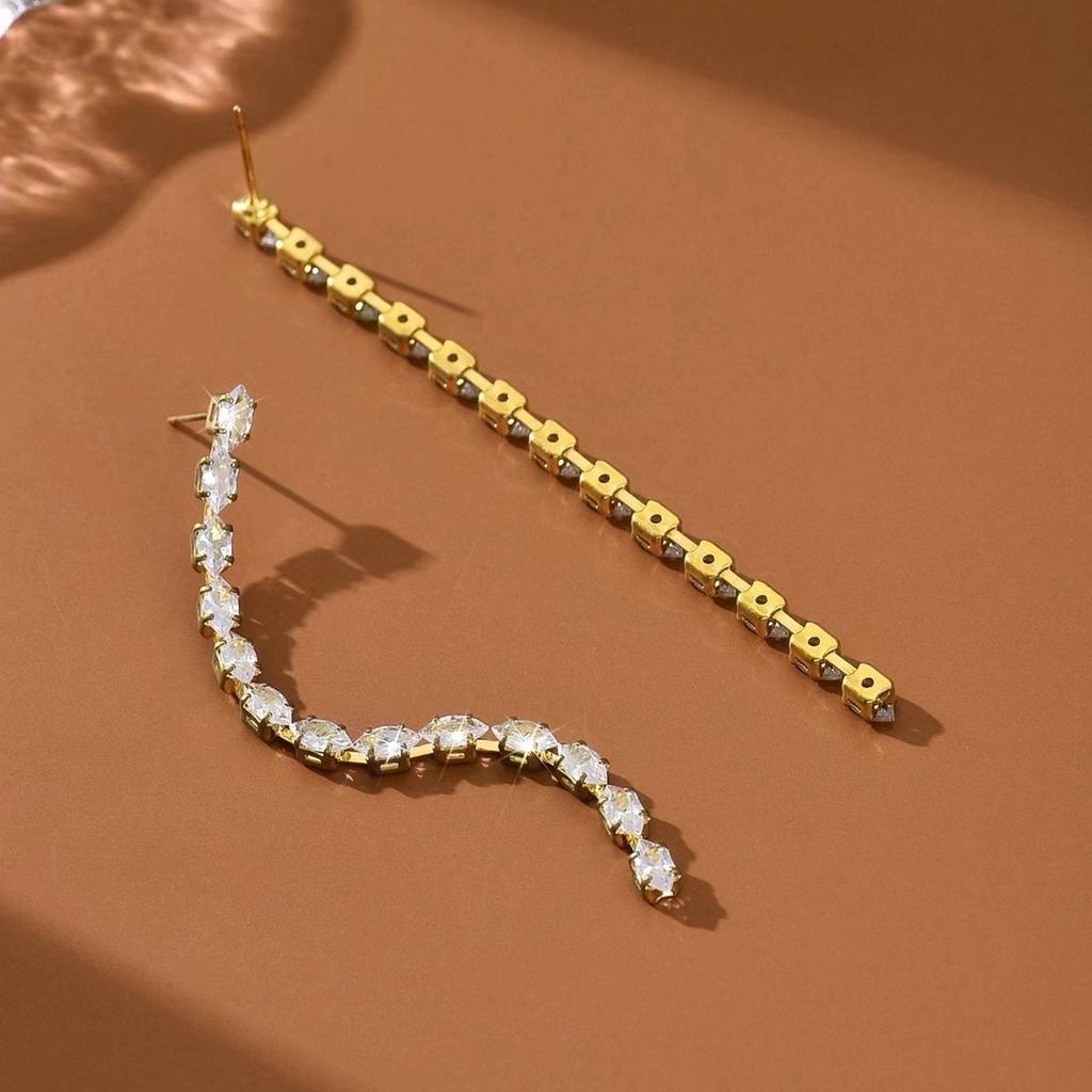 Sparkling Zircon Geometric Dangle Earrings for Women Luxury Teardrop Shaped Long Tassel Earring Wedding Party Charm Jewelry Gift