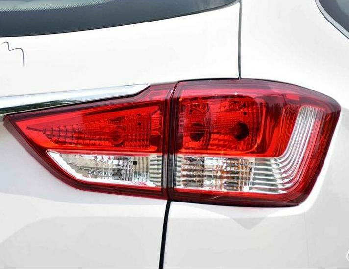 Compatible Wuling Hongguang S1 Rear Taillight Assembly: Standard Brake & Reversing Light
