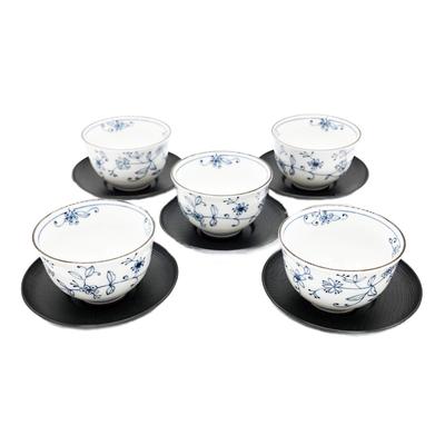 Japanische Keramiklinie Arabeske Satz von Teetassen mit Untertassen Kunst, Design,