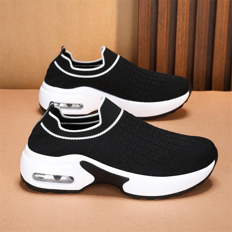 One-pedal women's shoes outdoor sports square dance mesh shoes breathable soft-soled casual shoes flying fashion women's shoes
