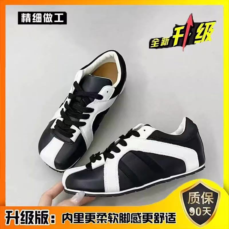 American Trend Popular Red Retro Flat-bottomed German Training Shoes Women's 2025 New Spring Versatile Forrest Gump Sports Shoes