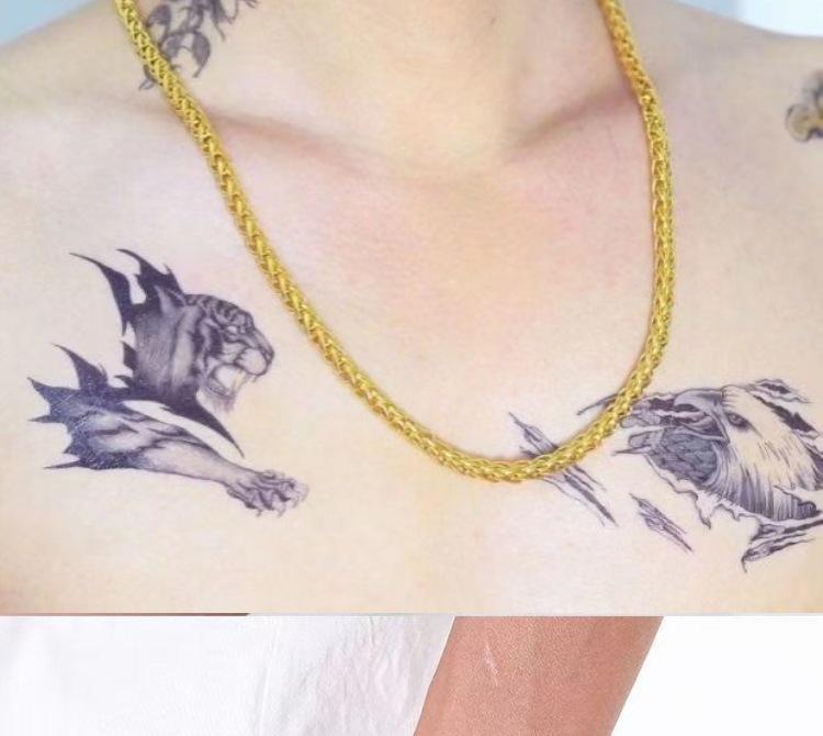 Unique Vietnam-Inspired Gold Necklace & Non-Fading Gold Watch Set for Men