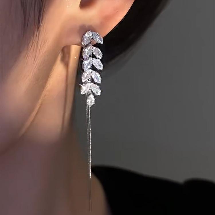 111 silver needle tassel long wheat ear earrings women, niche unique full diamond leaf stud earrings temperament show face thin earrings