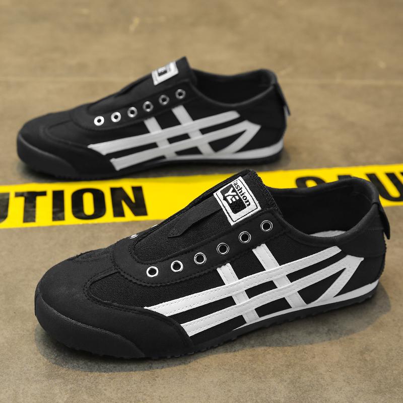 Classic Canvas Men Casual Sport Shoes Fashion Male Breathable Walking Sneakers Lightweight Slip on Men Tennis Shoes Couple Flats
