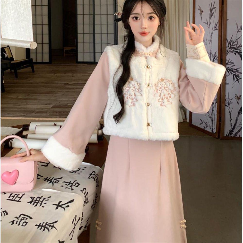 2025 Autumn/Winter Girls' Velvet Tang Suit & Qipao Set with Han Elements