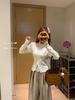 Niche V-Neck Lace Patchwork Knitwear: Autumn/Winter Slimming Cinched Waist Long Sleeve Top for Women