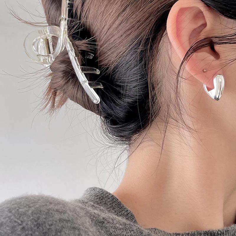 Geometric Heart Ear Buckle Hoop Earrings for Women Trendy Smooth Metal Elliptic Earring Fashion Punk Ol Earrings Jewelry Gifts