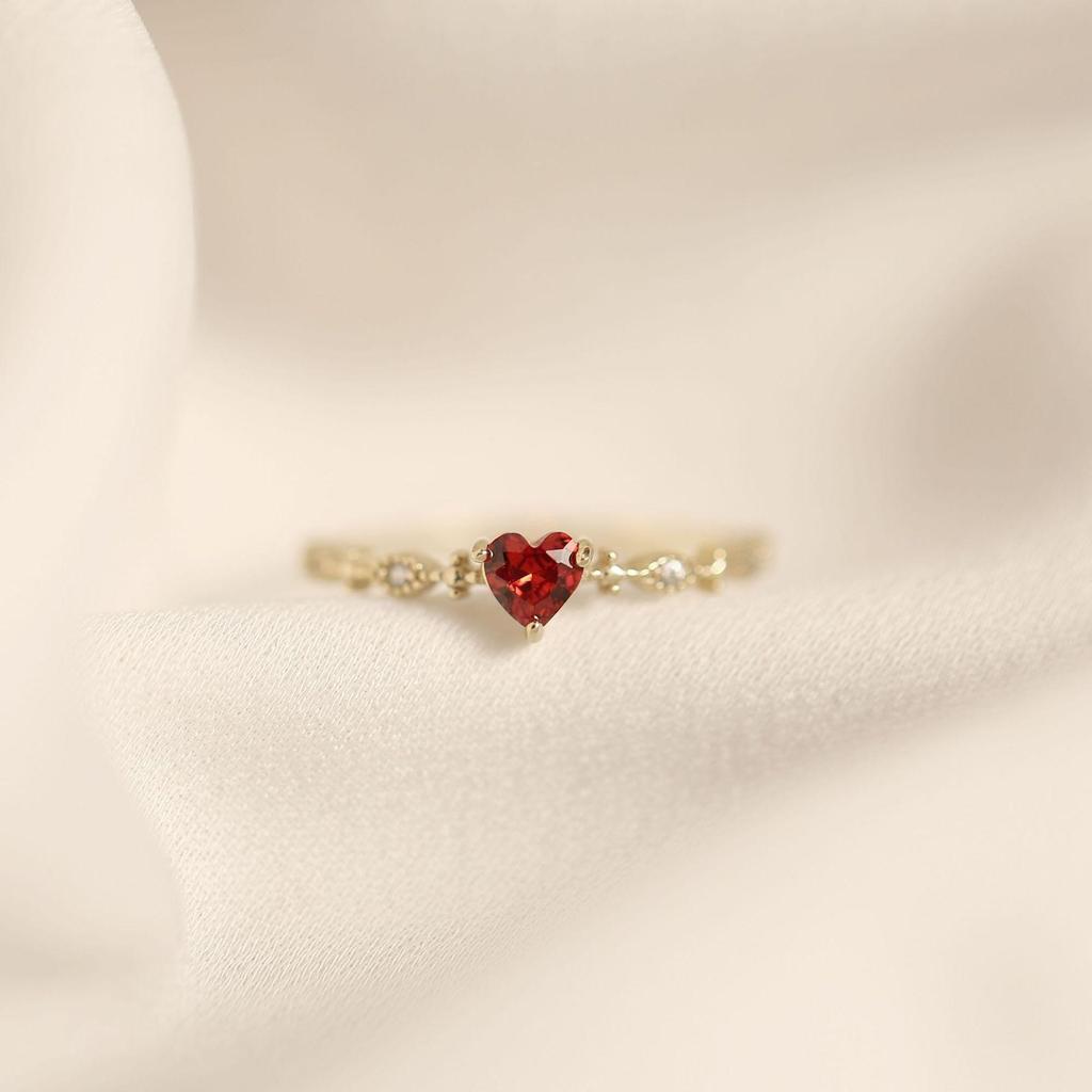 14k Gold-Plated S925 Sterling Silver Pinky Ring with Heart-Shaped Red Ruby, Japanese Style, Elegant and Fresh.