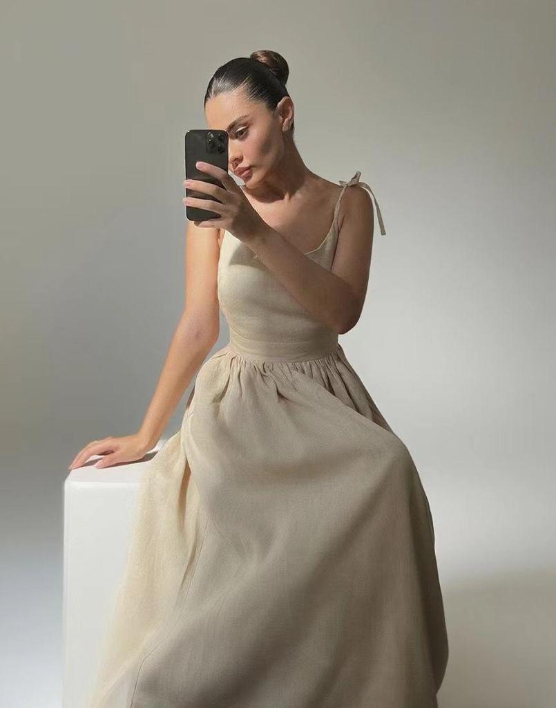 Abito Elegante Francese da Donna Europeo 2025 con Scollo a V sulla Schiena e Spalline Sottili a Vita Alta