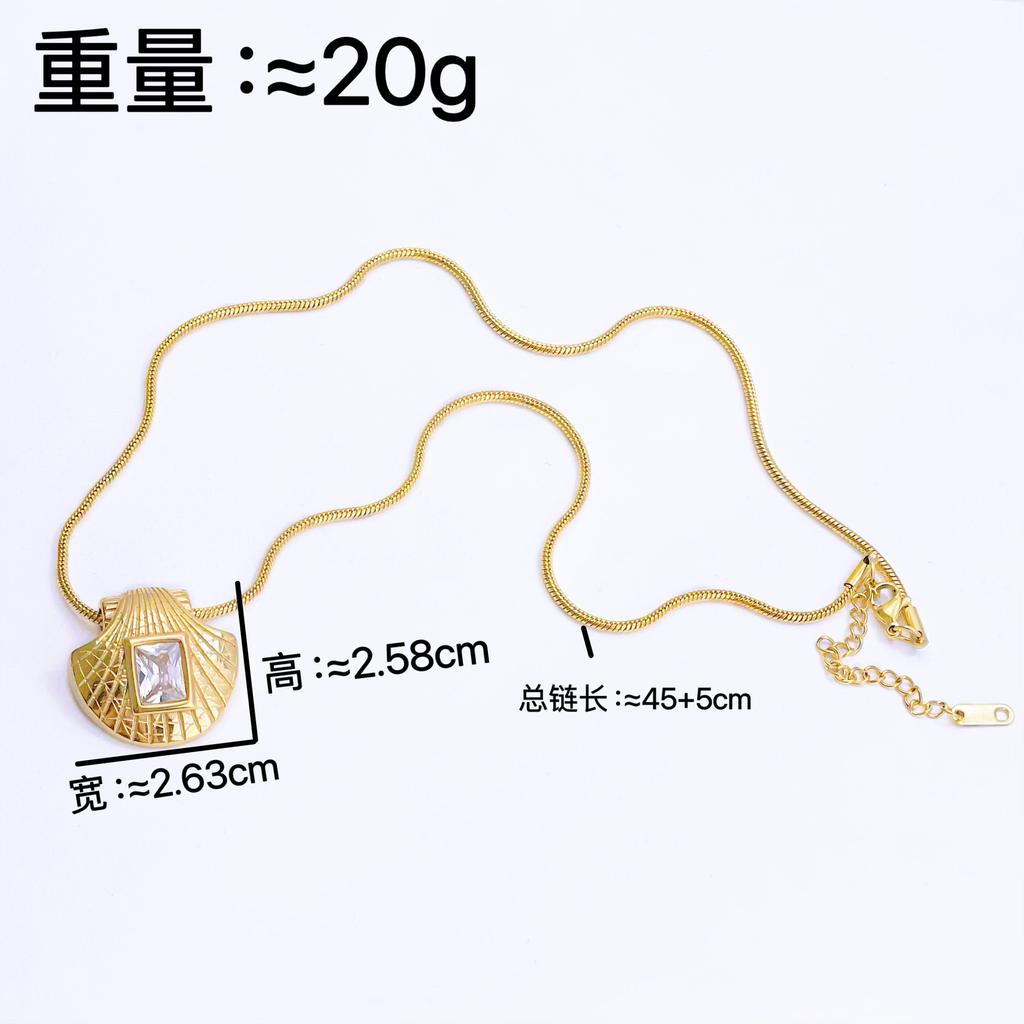 Fashion Design Shell Square Diamond Necklace Female Personality Simple Temperament Titanium Steel Clavicle Chain Versatile And Does Not Fade