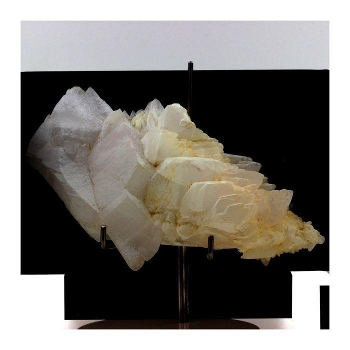 Calcite 2080.1 carats