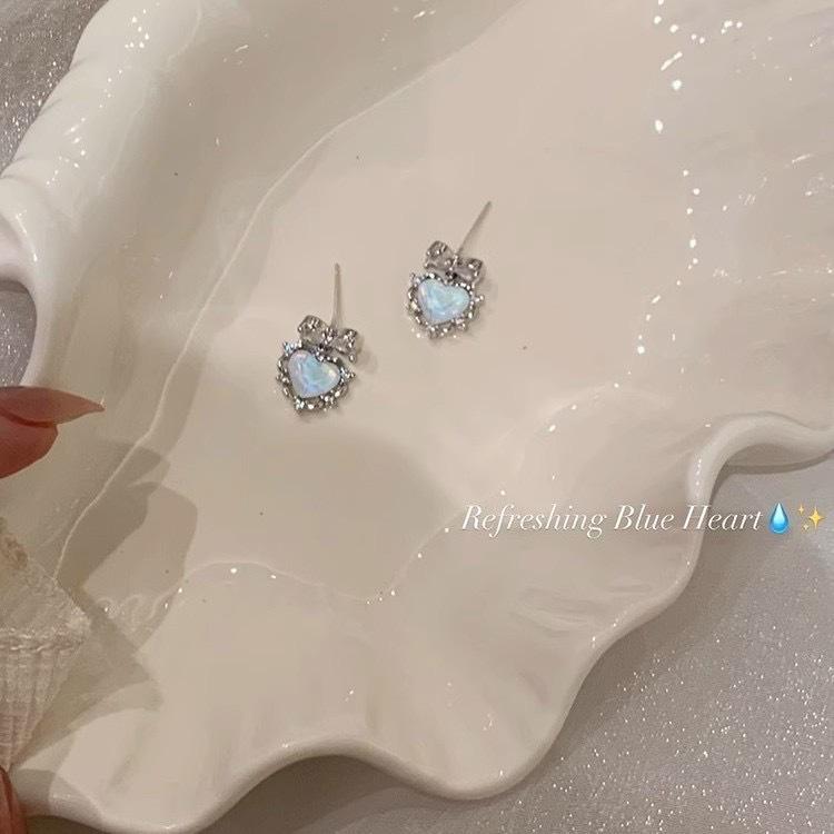 ins Korean version cute versatile design sense zircon bow stud earrings light luxury high temperament gentle love earrings