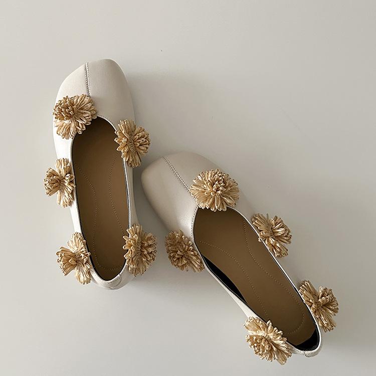 Sheepskin Version~ 2025 New Square Head Raffia Flower Niche Design Shallow Leather Classic Versatile Single Shoes