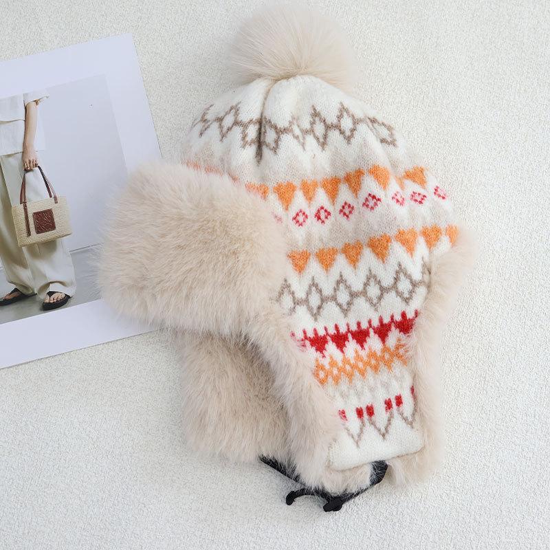 

Флисовая Утепленная Зимняя Шапка Женская Защита от Холода и Тепло Защита Ушей Шерстяная Шапка Помпон Этнический Стиль Цветная Вязаная Шапка one size