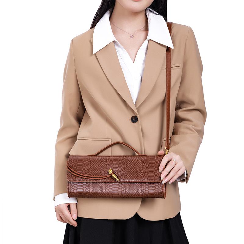 Trendy dámská psaníčka: Kabelka přes rameno crossbody bageta s krokodýlím a hadím vzorem