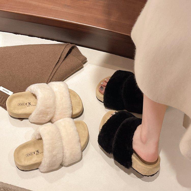 Fashion Women's Thick Bottom Fluffy  Fur Slippers Stylish Simple Elegant Fashion Rubber Slip-On Shoes for Outdoor Wear Open toe Sandal