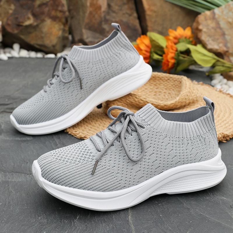 Fashion Lightweight Non Slip Sports Shoes for Women 2025 New Breathable Knit Mesh Casual Sneakers Woman Thick Sole Outdoor Sports Shoes