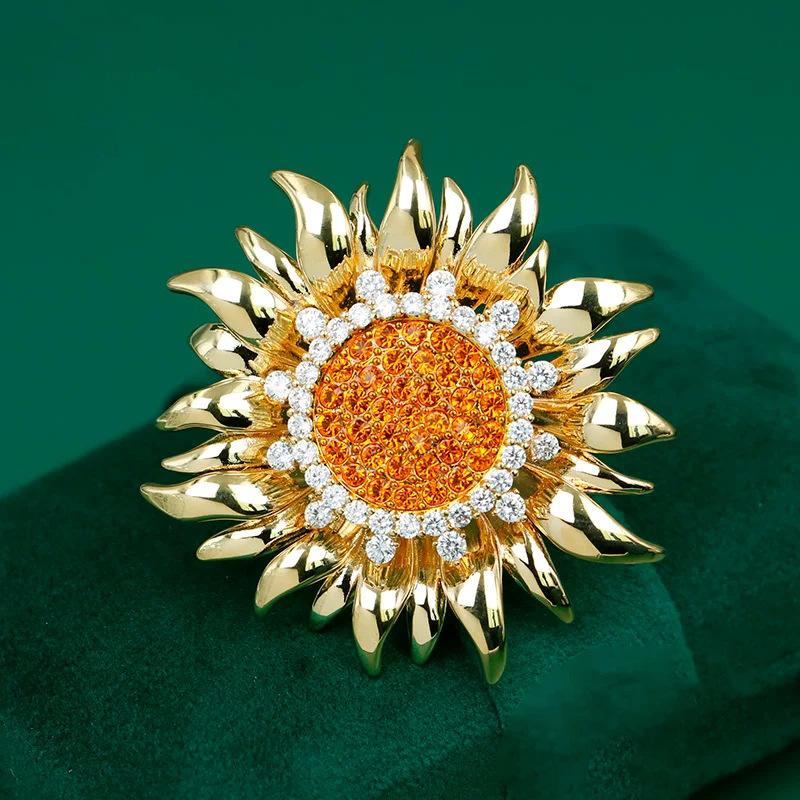 Sunflower Brooch - Retro Style Flower Pin, Unique and High-end Accessory with A Sophisticated Touch.