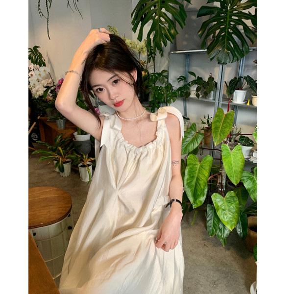 French Gentle Wind Suspender Dress Women's Summer New Seaside High-end Vacation Beach Skirt Niche Skirt