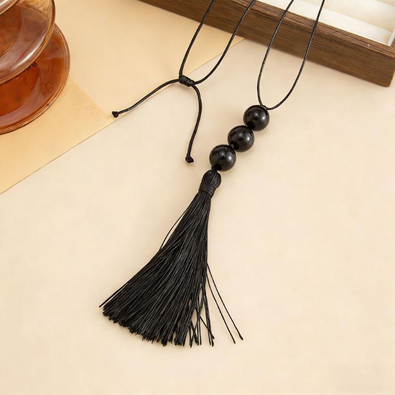 Stylish Retro Long Beaded Necklace Featuring Black Resin Pendant And Delicate Fringe Designs For Daily Wear