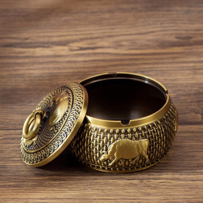 Brass Five Ox Ashtray with Lid for Home Living Room Anti Fly Ash Chinese Style Creative Office Decorations
