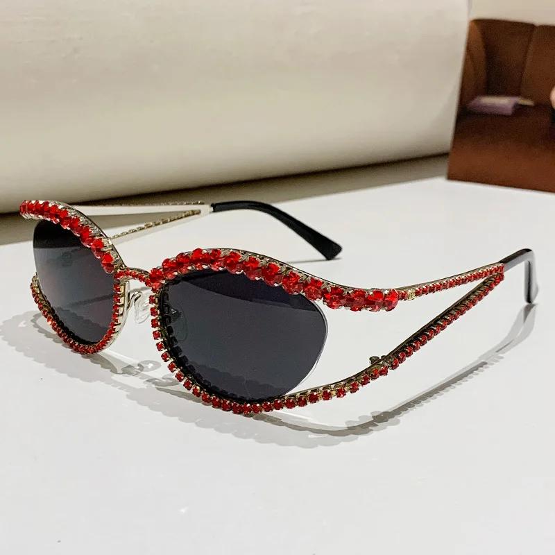Designer Rhinestone Sunglasses For Women Luxury Brand Fashion Steampunk Men Eyeglasses Party Beach Shades Accessory