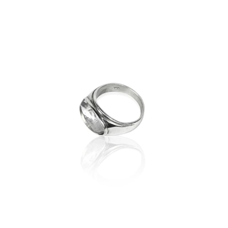 THE YNE INTAGLIO CRYSTAL RING