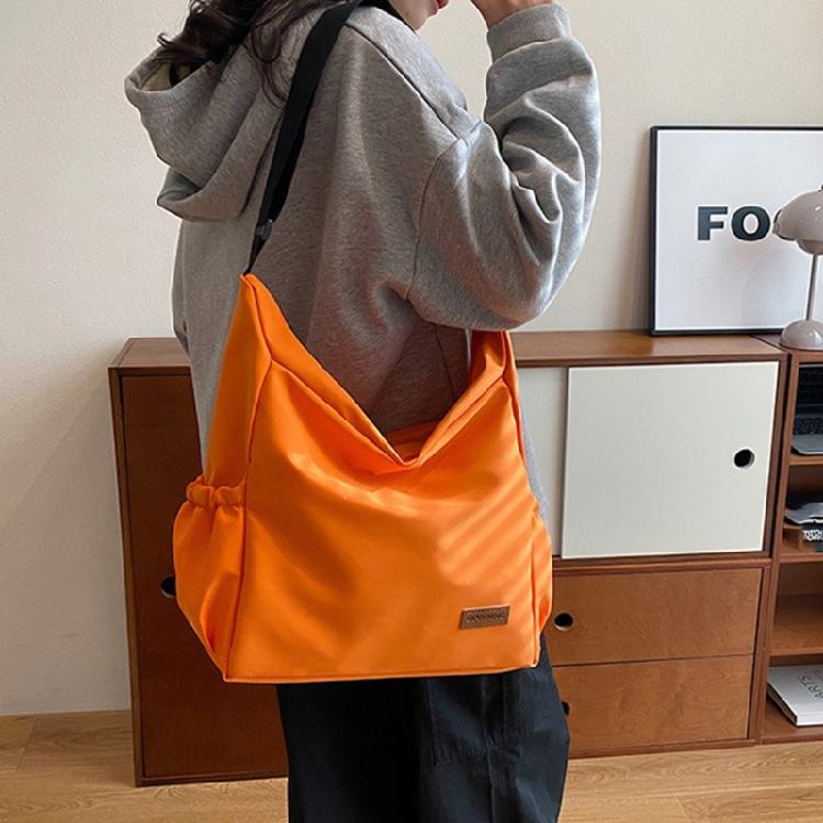 Spacious Nylon Shoulder Bag Comfortable & Stylish Messenger Bag Chic for Women