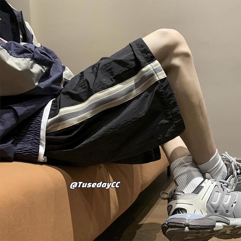 

Мужские повседневные шорты в ретро-полоску, быстросохнущие L чёрный