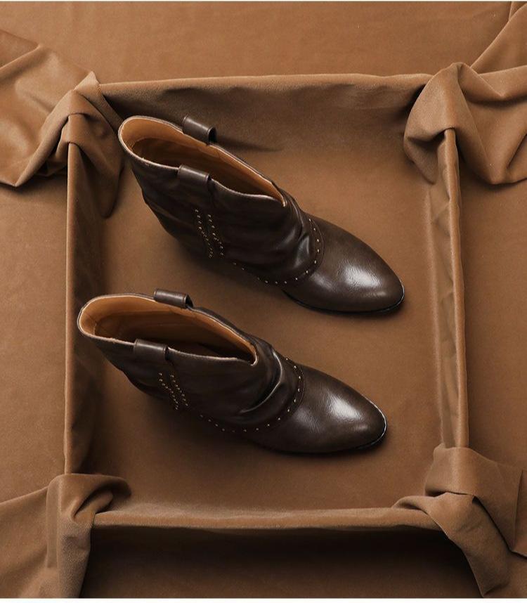 2025 autumn and winter Spice Girls retro pointed riveted short boots trouser boots western boots fashion absolutely pure thick heel Martin boots