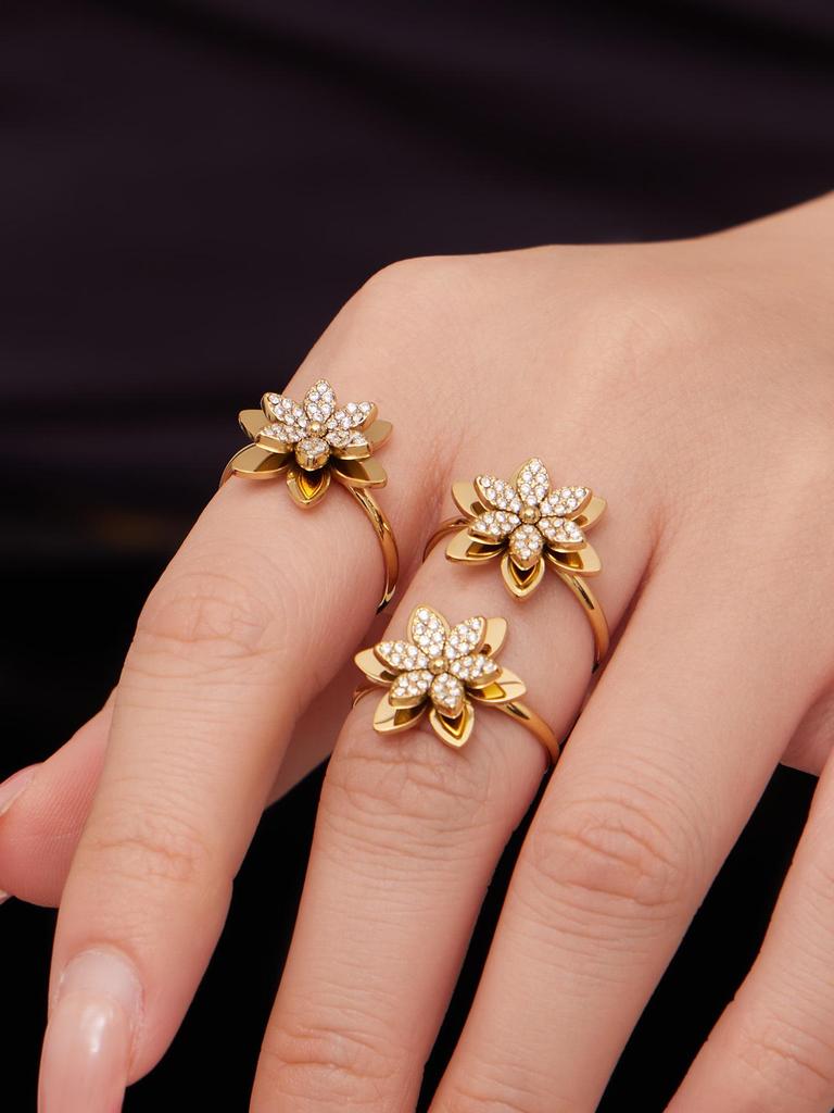 European American Fashion Zirconia Flower Heart Pendant Necklace, Bracelet, Earrings, Ring, and Bangle Set