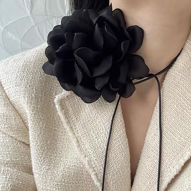 Exaggerated Big Rose Flower Clavicle Chain Necklace Adjustable Bowknot Choker
