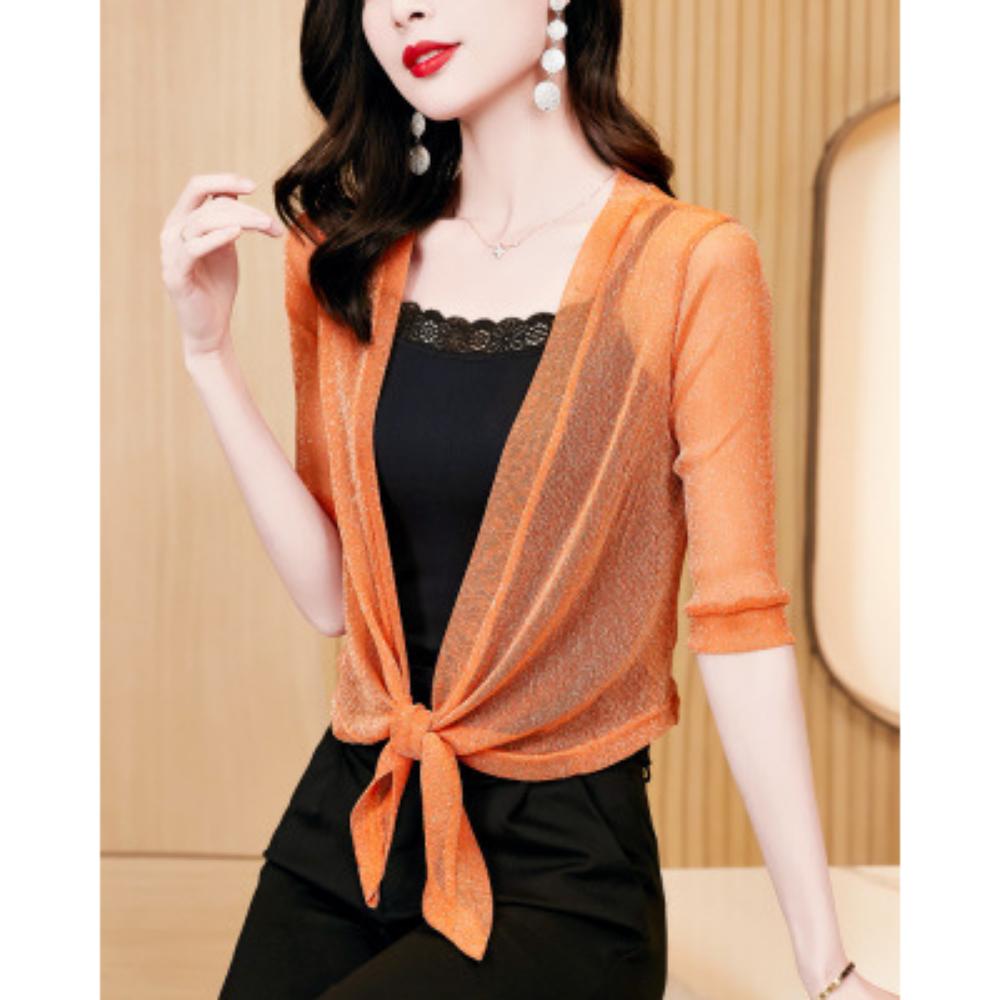 A Small Shawl Paired with a Summer Camisole Skirt and a Top Jacket for a Short Summer Cardigan and a Large Loose Top